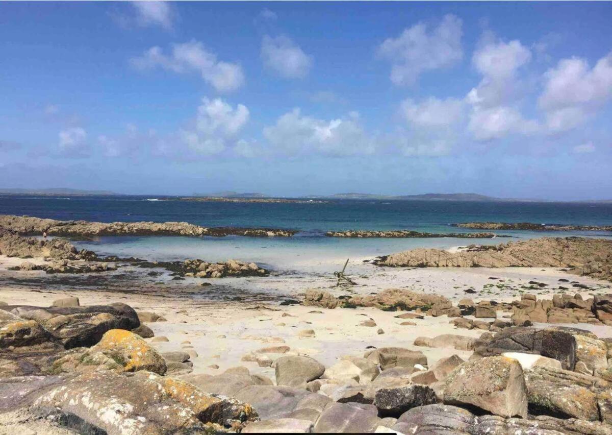 Drop Anchor House, Spacious 3 Bedroom Apartment, Fabulous Sea Views Cleggan Buitenkant foto